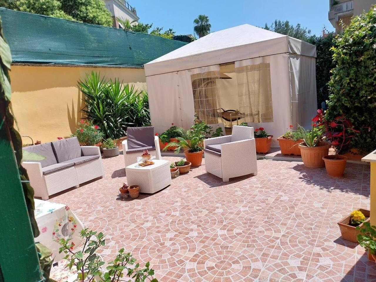 Il Giardino Di Marimar Lägenhet Exteriör bild